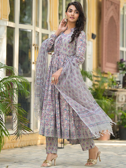 Dhiyona KL Floral Printed Pleated Pure Cotton Anarkali Kurta With Trousers & Dupatta