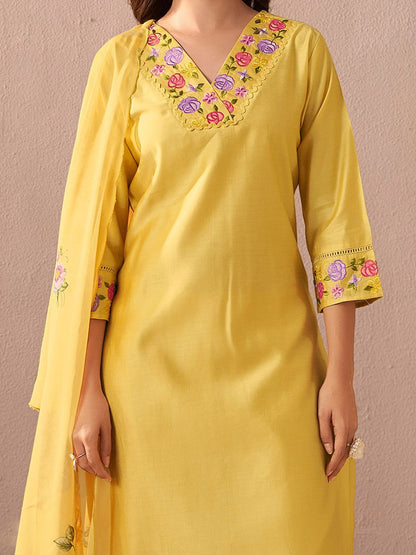 Dhiyona IE Floral Yoke Design V-Neck Thread Work Liva Straight Kurta With Trousers & Dupatta