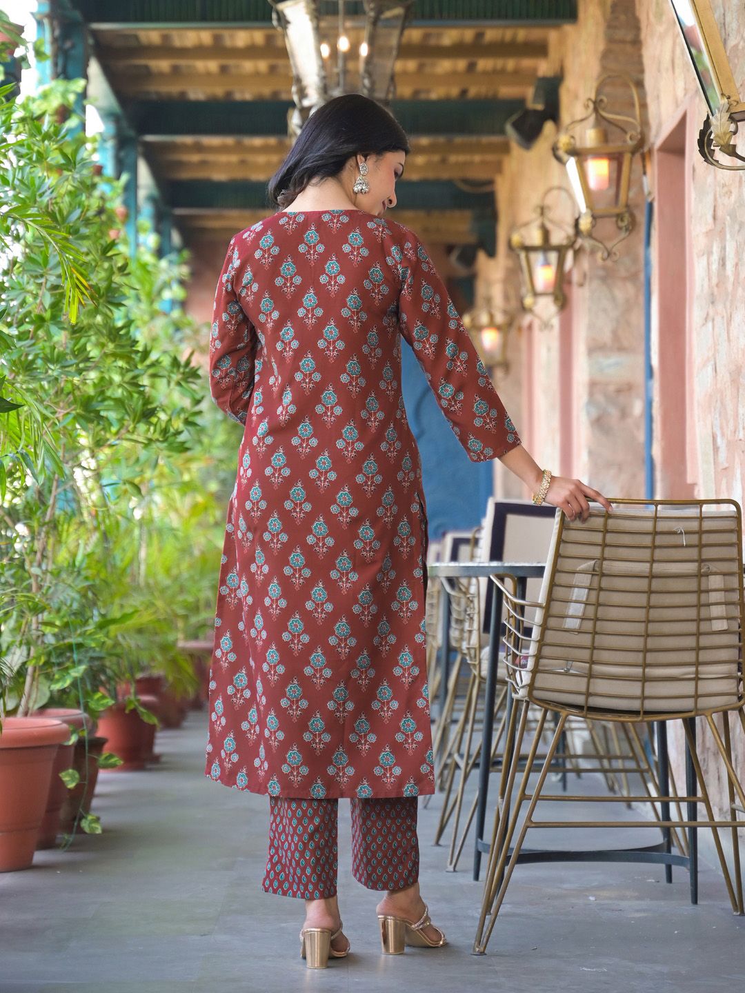 Dhiyona KL Women Floral Printed Regular Kurta with Trousers & With Dupatta