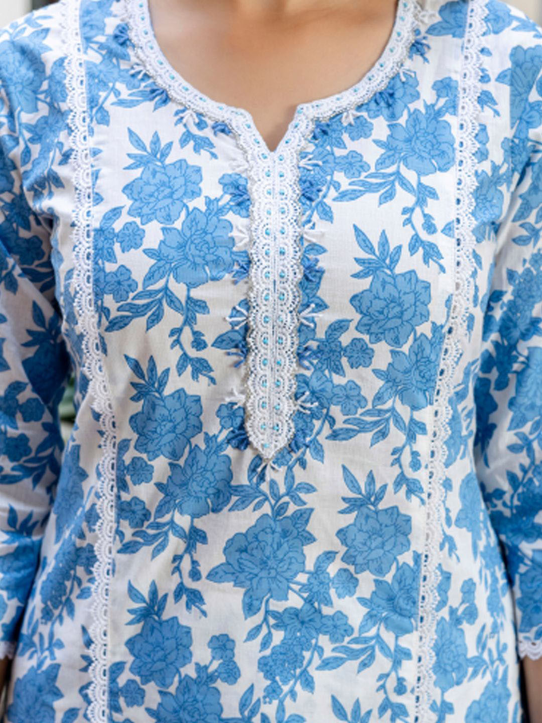 Women Floral Printed Panelled Beads and Stones Pure Cotton Kurta with Trousers & With Dupatta