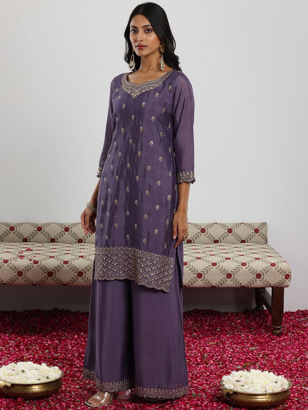 Dhiyona LL Women Floral Embroidered Regular Kurta with Palazzos & With Dupatta