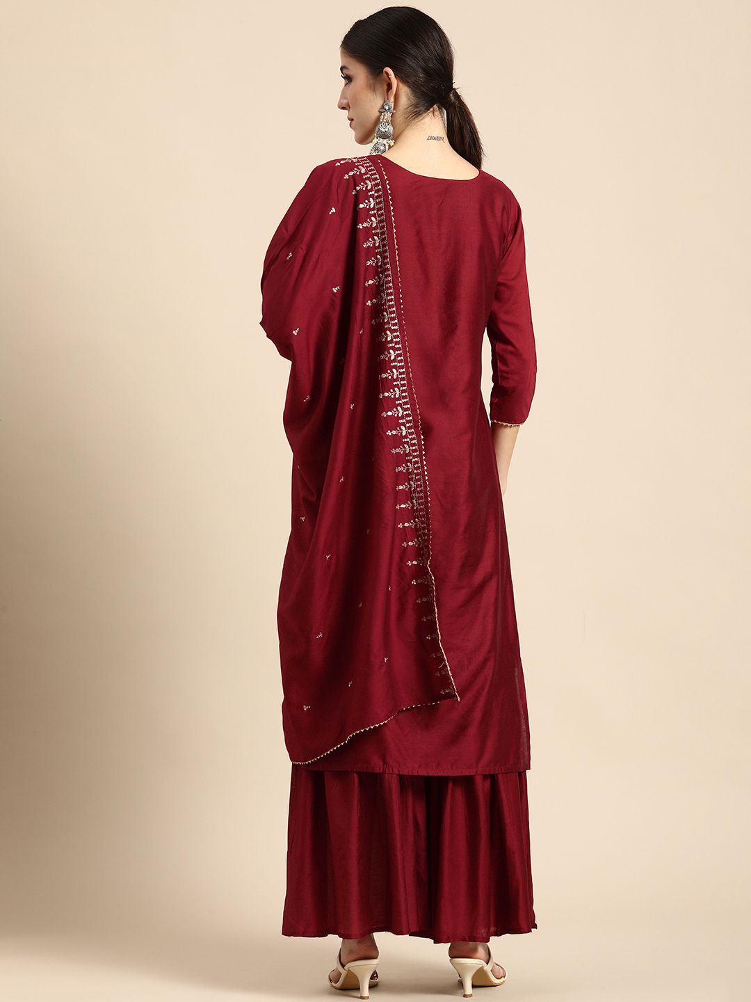 Dhiyona AN Women Maroon Embroidered Kurta with Sharara & With Dupatta