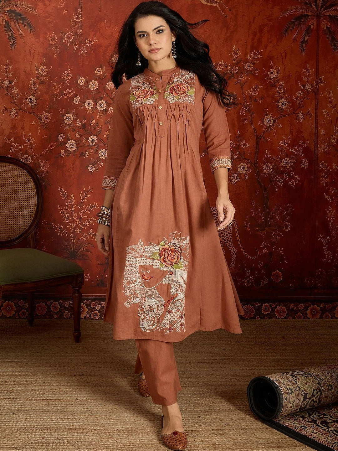 Dhiyona SN Women Floral Embroidered Regular Thread Work Kurta with Trousers