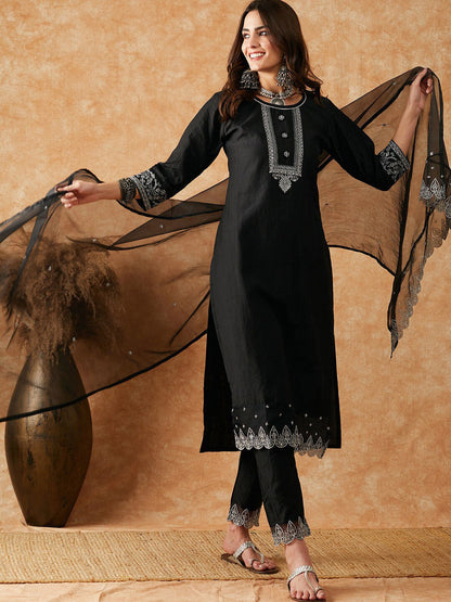 Embroidered Straight Kurta With Trouser & Dupatta