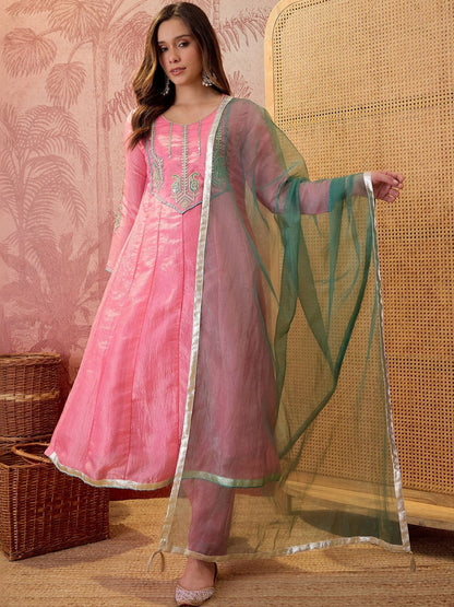 Embroidered Kurta Set