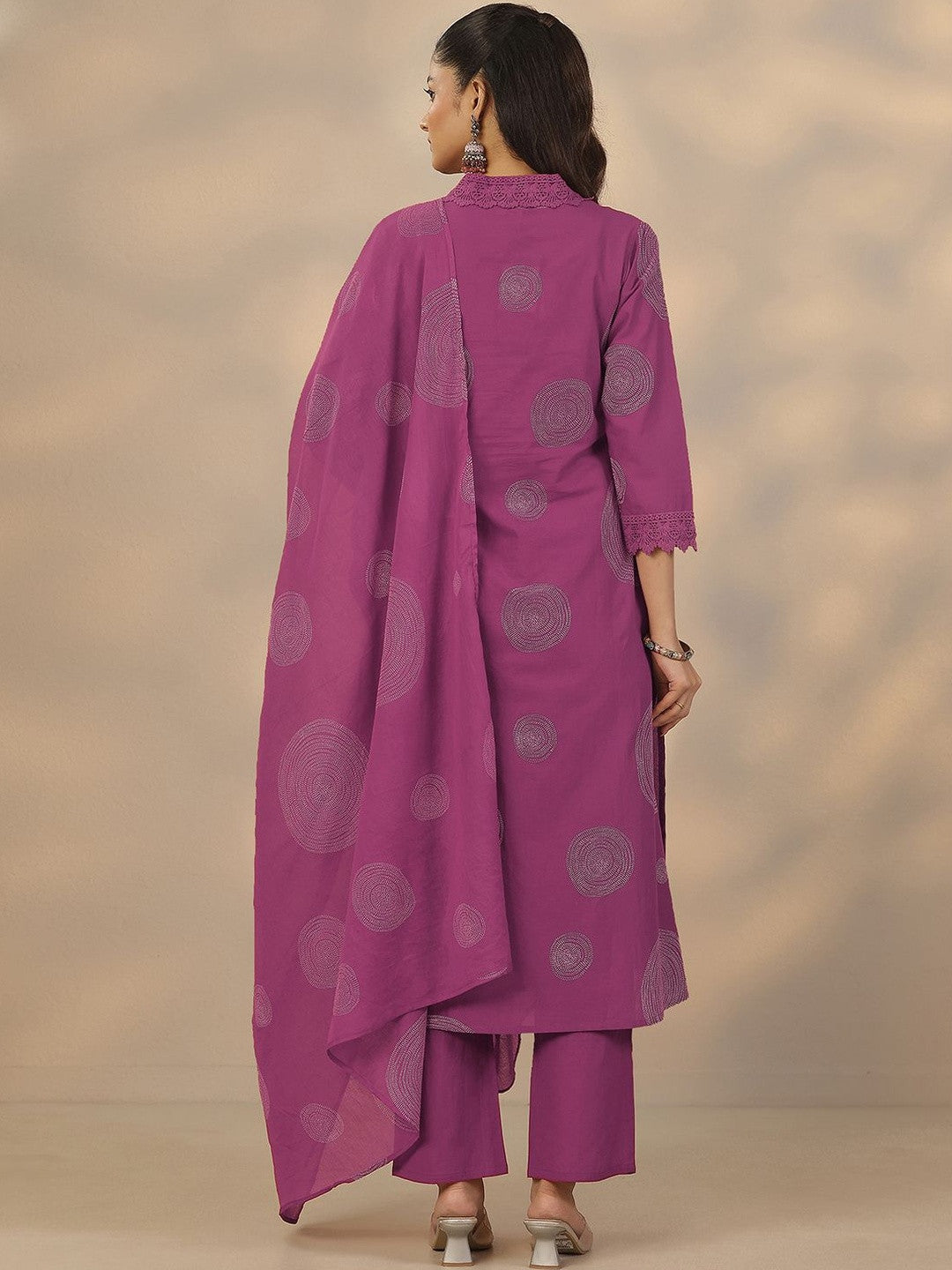 Women Printed Regular Thread Work Kurta with Trousers & With Dupatta