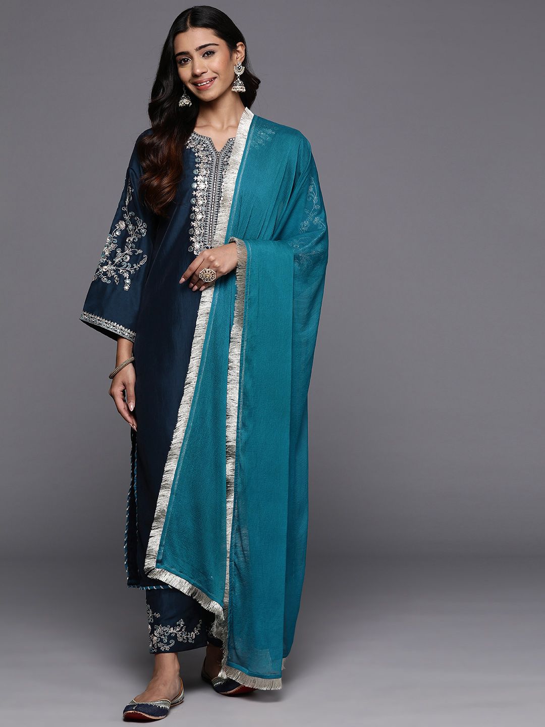 Dhiyona VA Women'sFloral Embroidered Zari Regular Kurta with Trousers & Dupatta