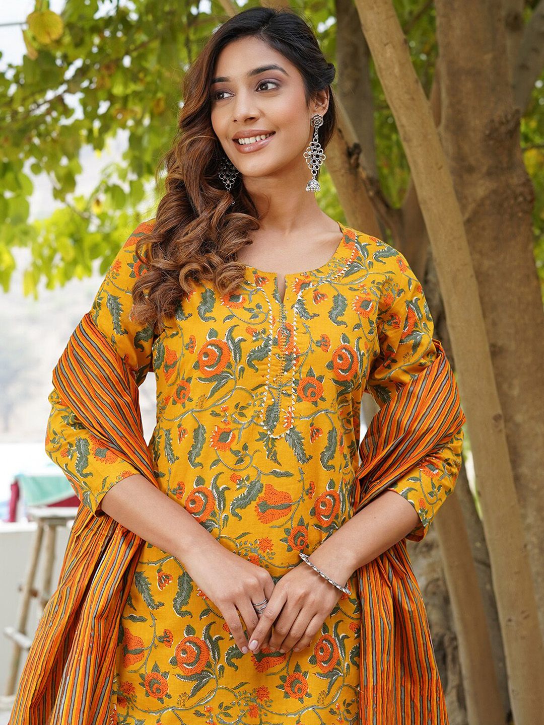 Dhiyona KL Floral Printed Gotta Patti Pure Cotton Kurta with Trousers & Dupatta