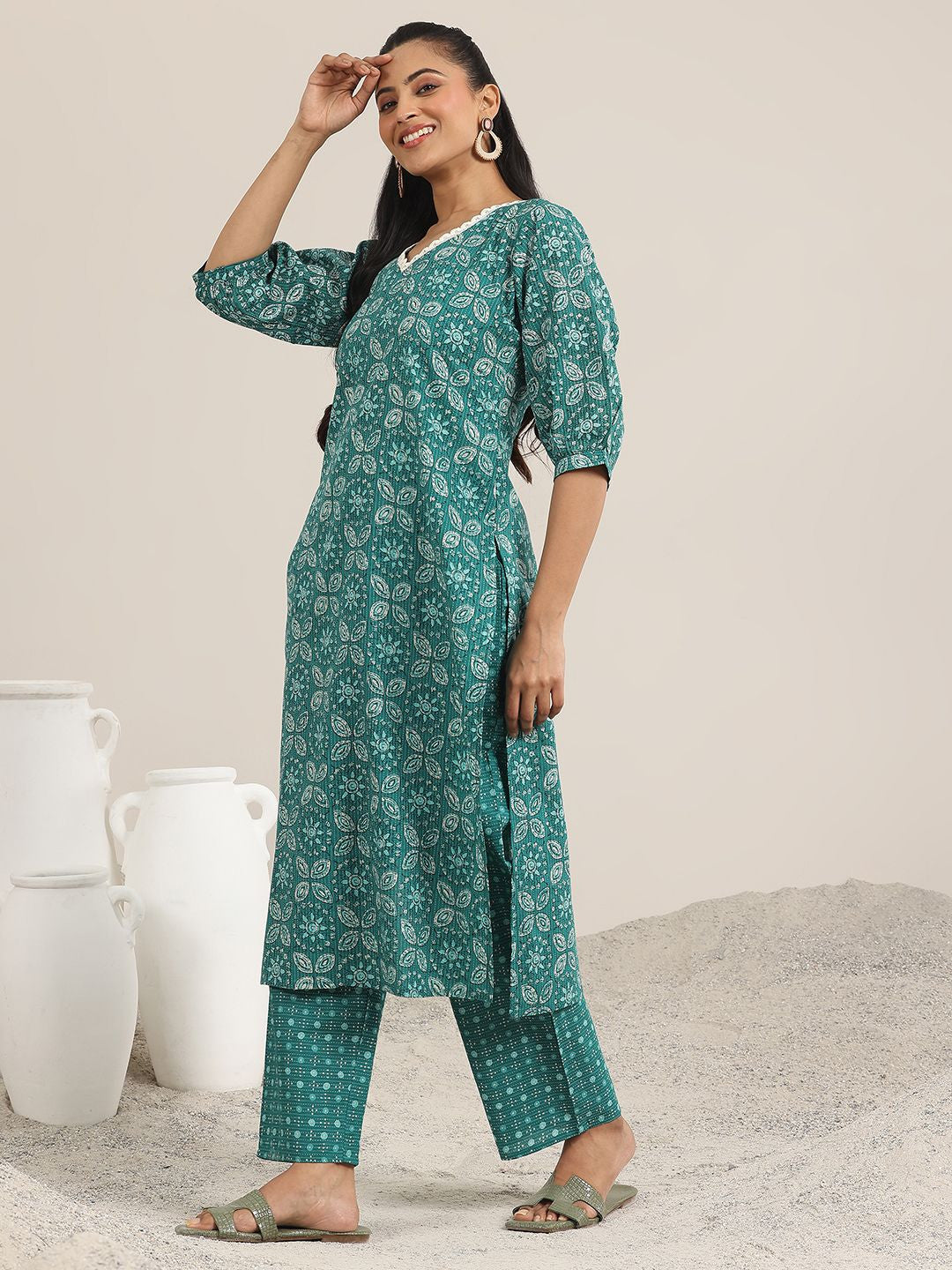 Teal Blue Floral Printed V-Neck Puffed Sleeves Straight Kurta With Trousers