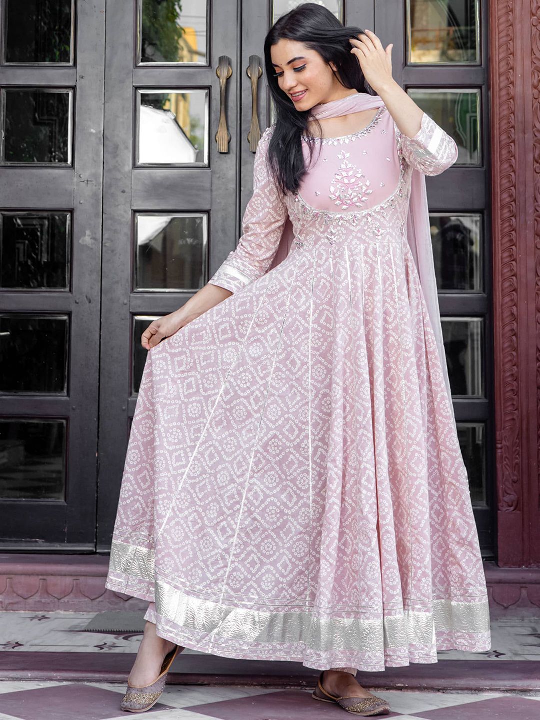 Dhiyona KL Bandhani Printed Gotta Patti Pure Cotton Kurta With Trousers & Dupatta