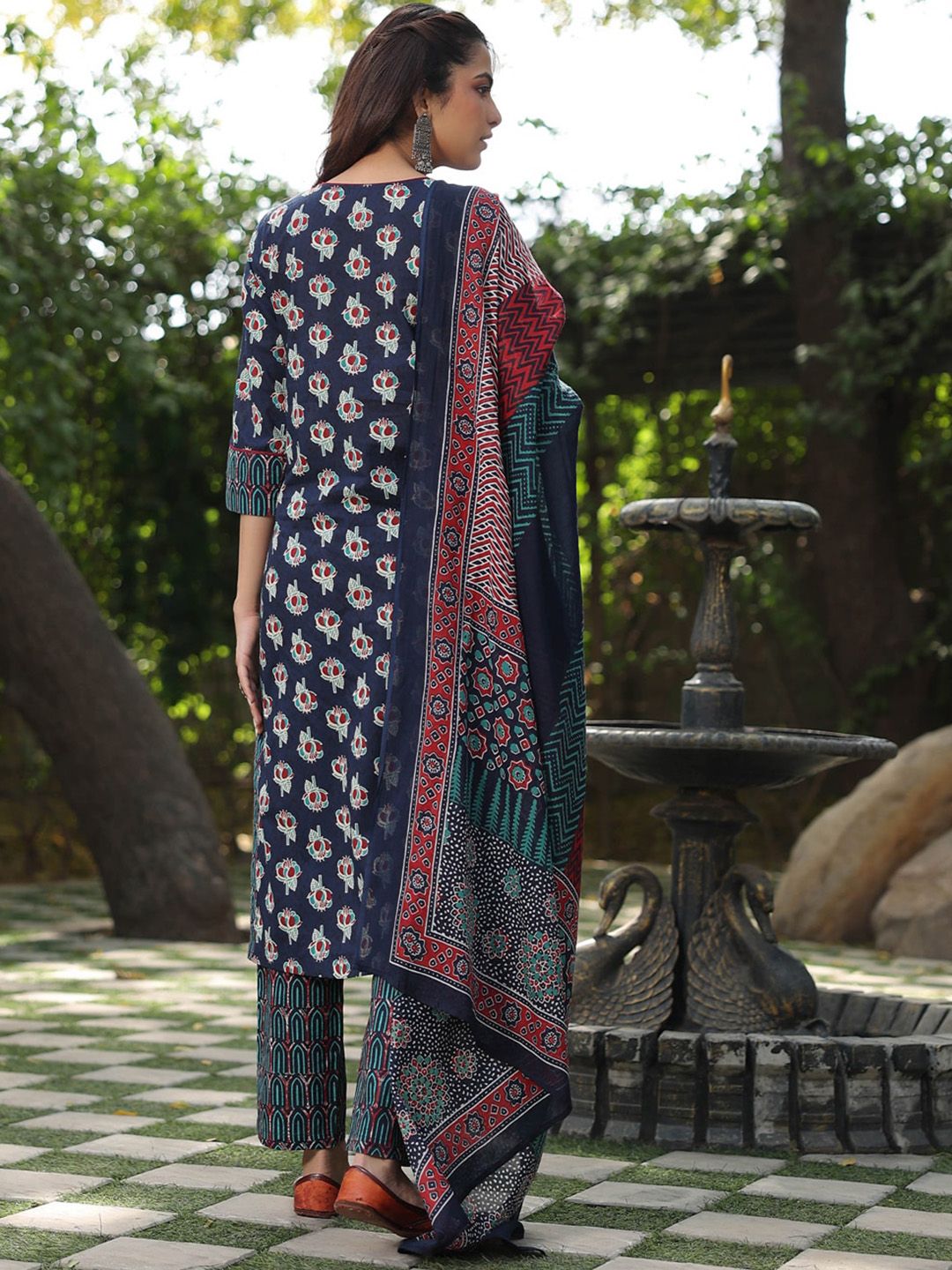 Dhiyona RR Women's Floral Printed Pure Cotton Straight Kurta With Trouser & Dupatta