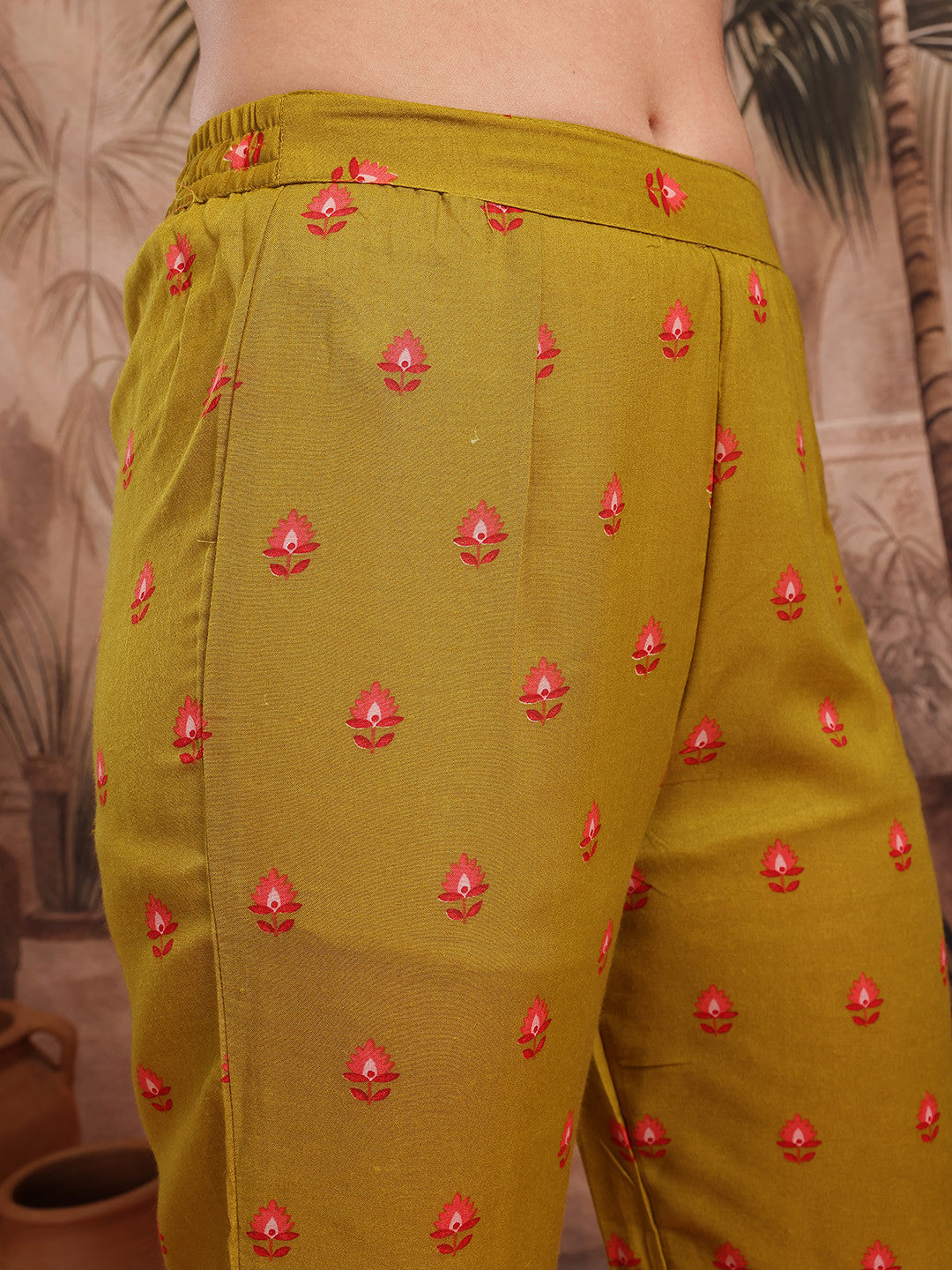 Floral Printed Panelled Kurta with Trousers