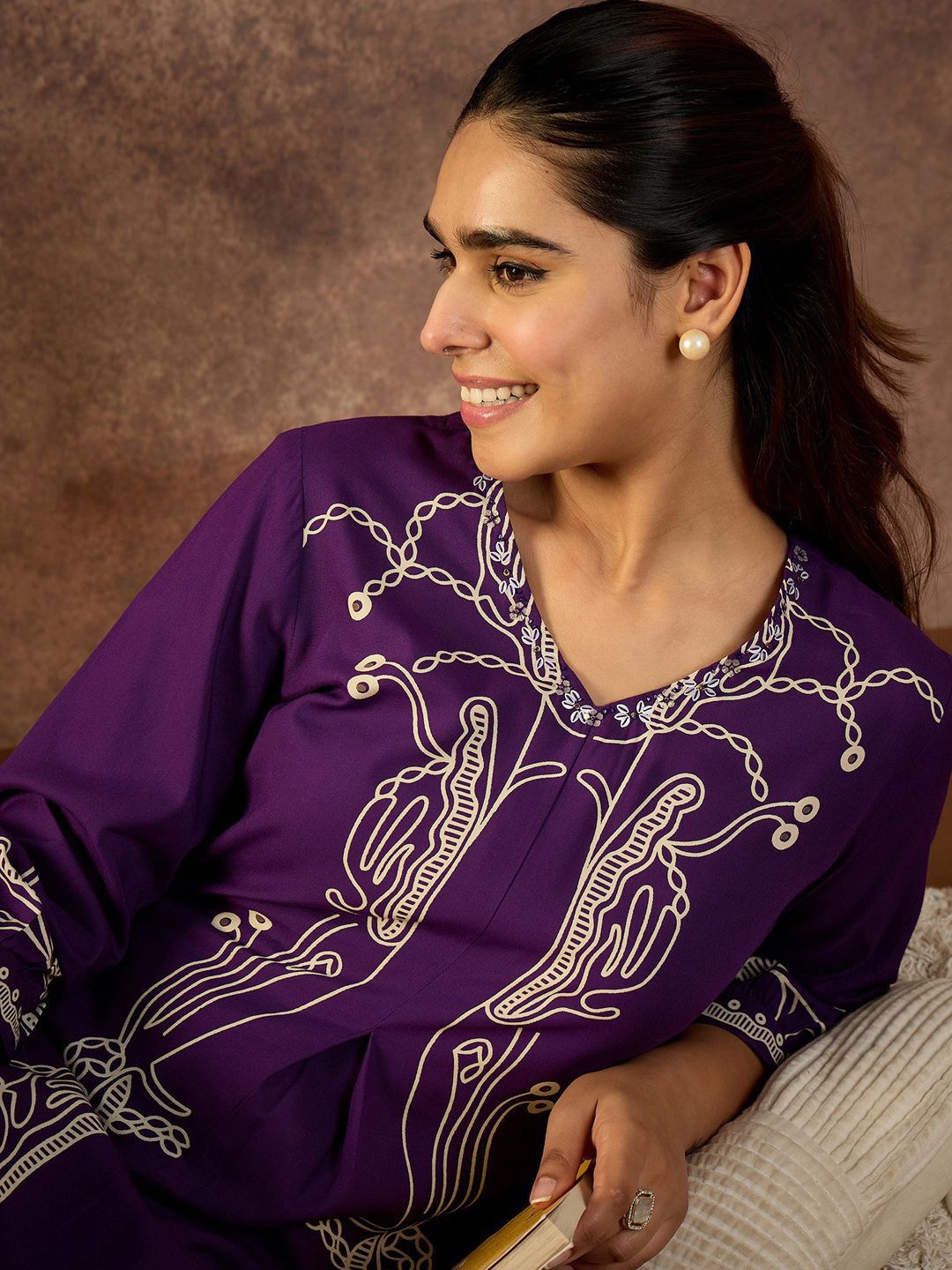 Dhiyona IE Women Printed Regular Beads and Stones Kurta with Palazzos