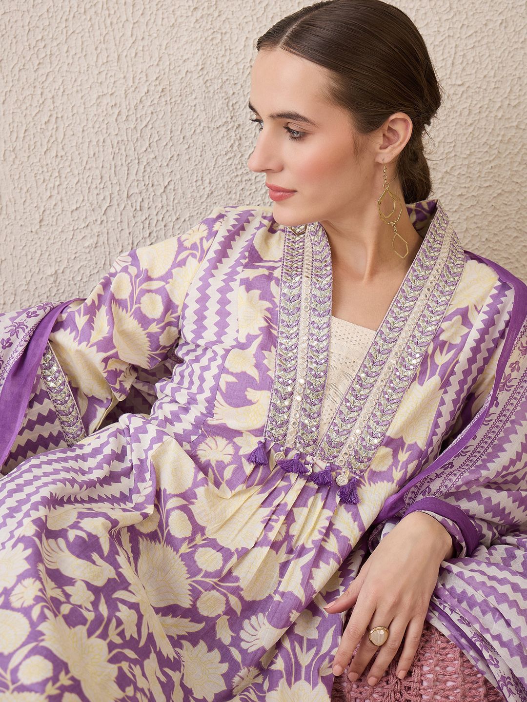 Dhiyona IE Floral Printed V-Neck Pure Cotton Straight Kurta With Trousers & Dupatta