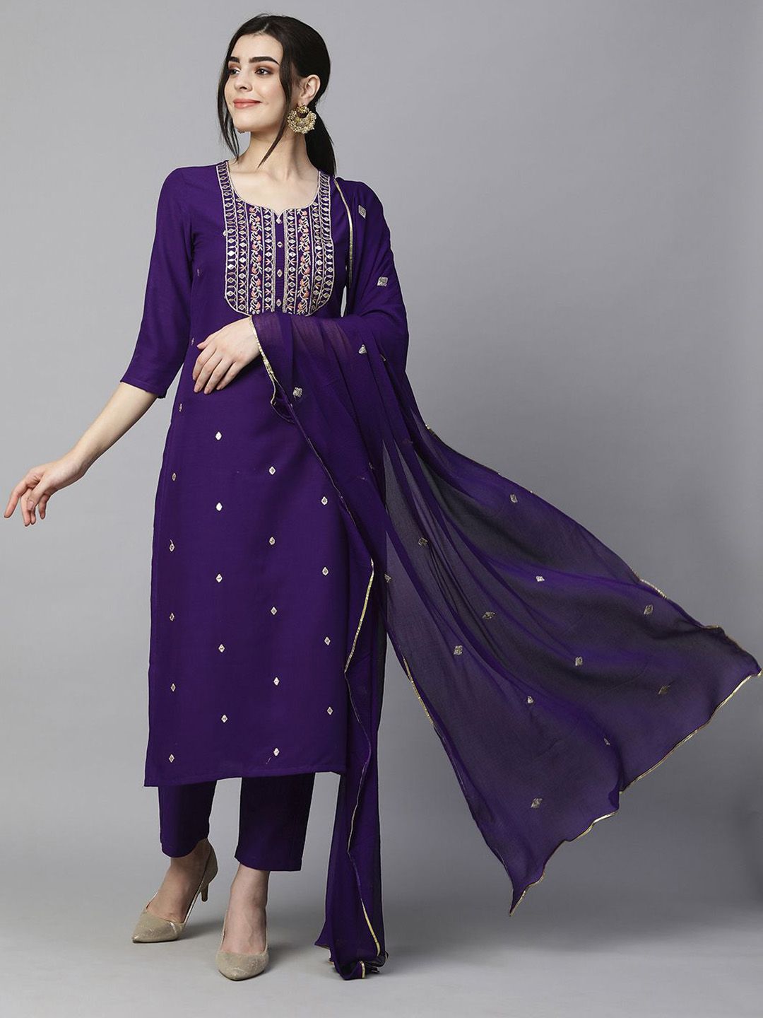 Dhiyona KL Floral Embroidered Regular Thread Work Kurta with Trouser & Dupatta