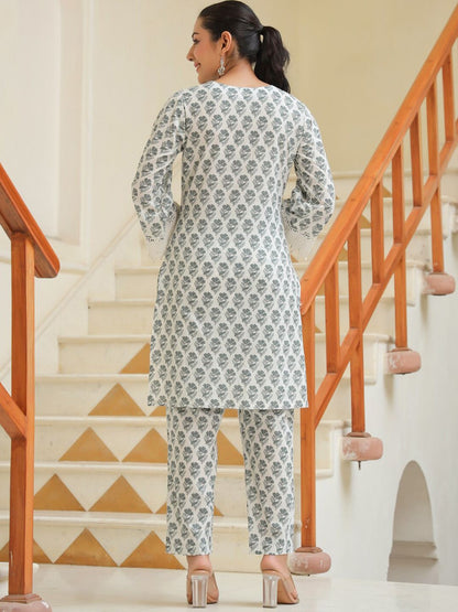 Dhiyona RR Women's Floral Printed Keyhole Neck Pure Cotton Straight Kurta & Trouser Set