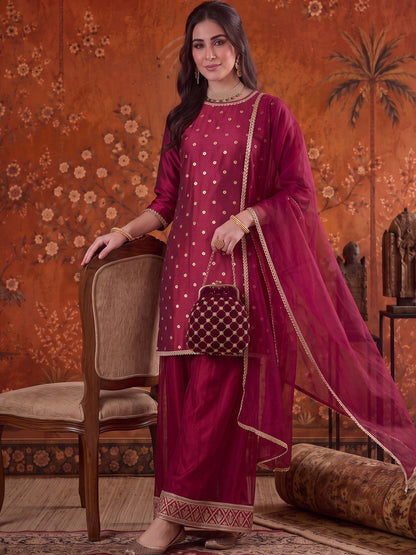 Embroidered Round Neck Kurta Sets