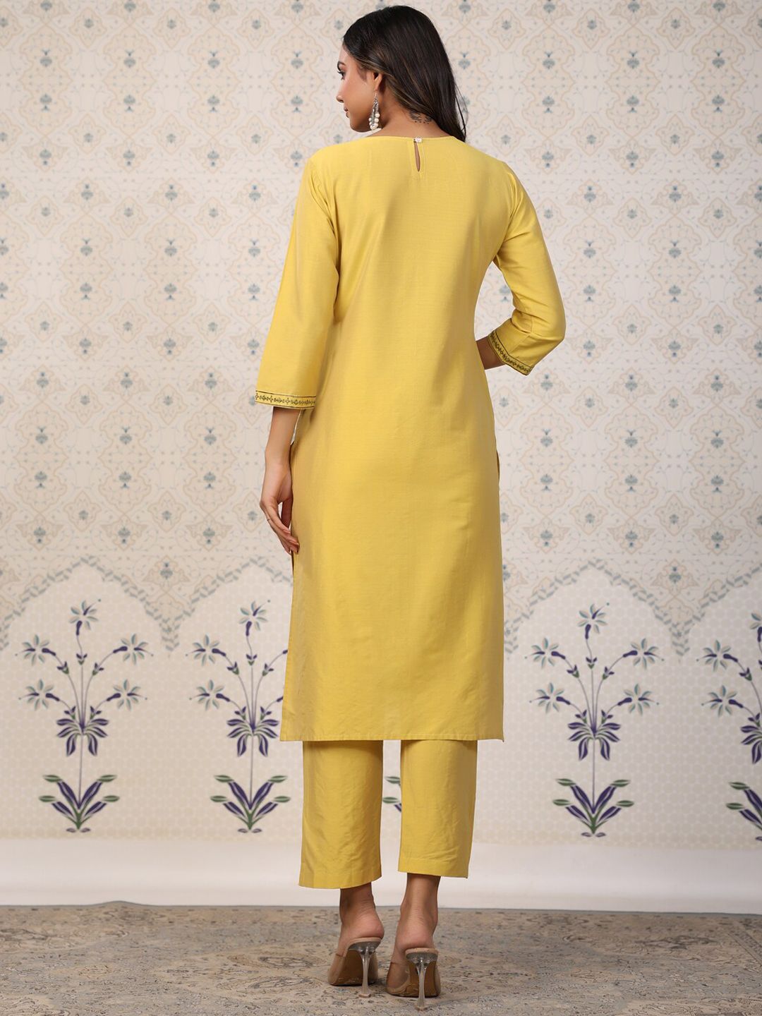 Dhiyona OD  Yellow Floral Yoke Design Round Neck Sequinned Straight Kurta