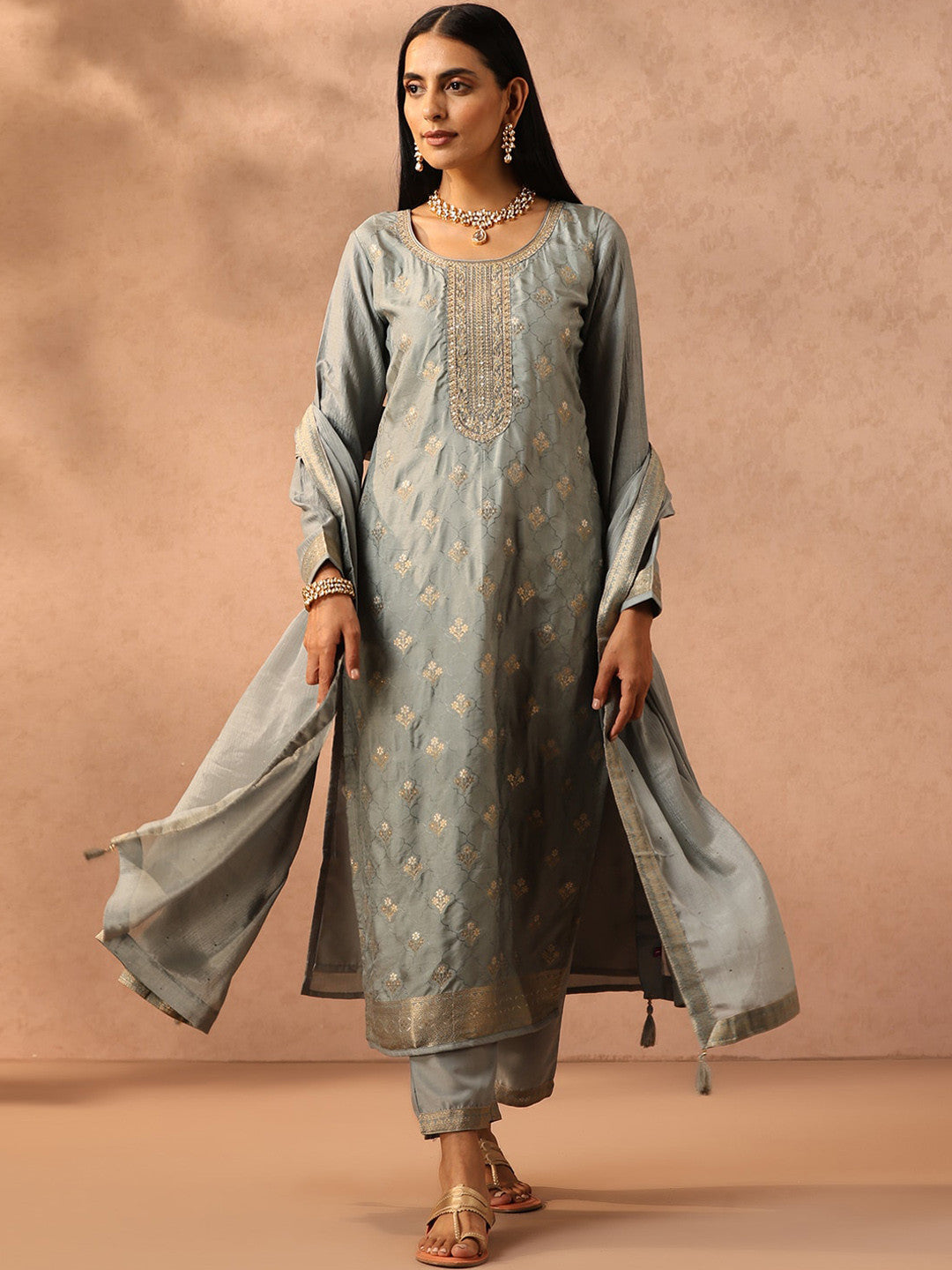 Green Floral Woven Design Zari Detail Kurta with Trousers & Dupatta