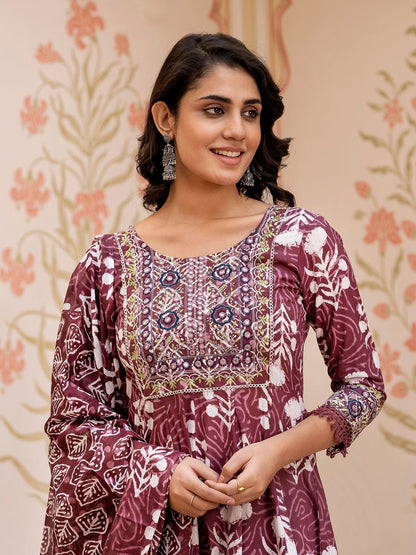 Dhiyona KL Women Floral Printed Regular Pure Cotton Kurta with Trousers & With Dupatta