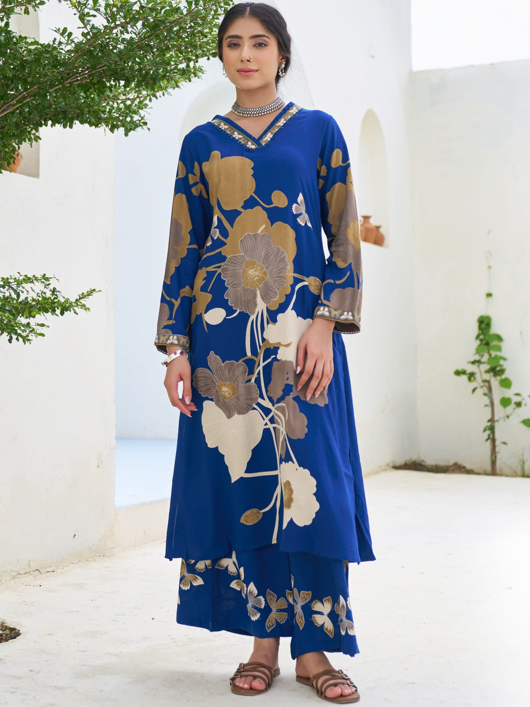 Women Floral Printed Regular Kurta with Palazzos