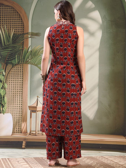 Embroidered Pure Cotton Round Neck Kurta & Palazzos Kurta Sets