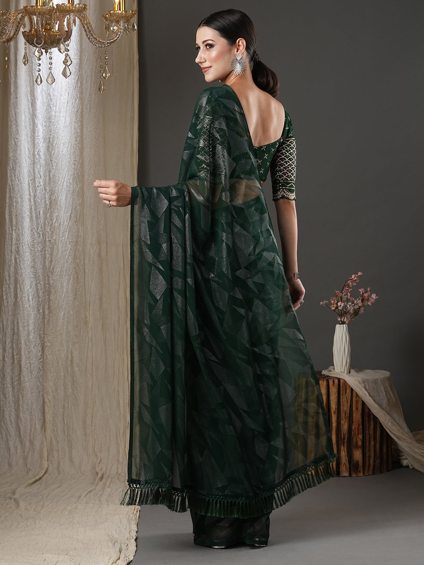 Women's Georgette Green Printed Designer Saree With Blouse Piece