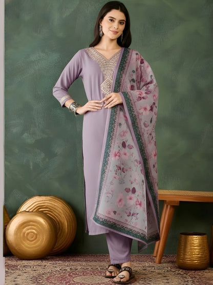 Dhiyona KL Women Ethnic Motifs Embroidered Regular Thread Work Kurta with Trousers & With Dupatta