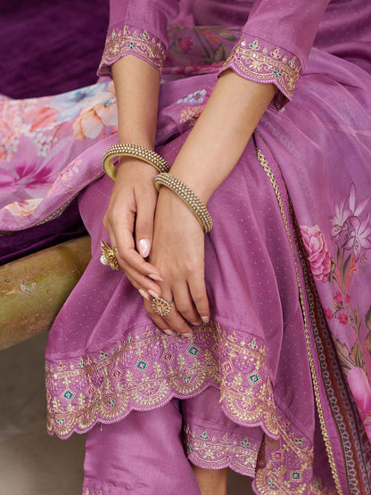 Dhiyona CH Floral Yoke Design Thread Work Anarkali Kurta With Trousers And Dupatta