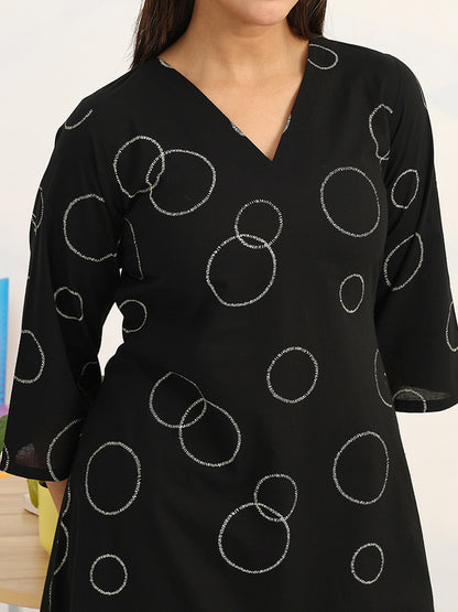 Women Printed Regular Kurta with Trousers