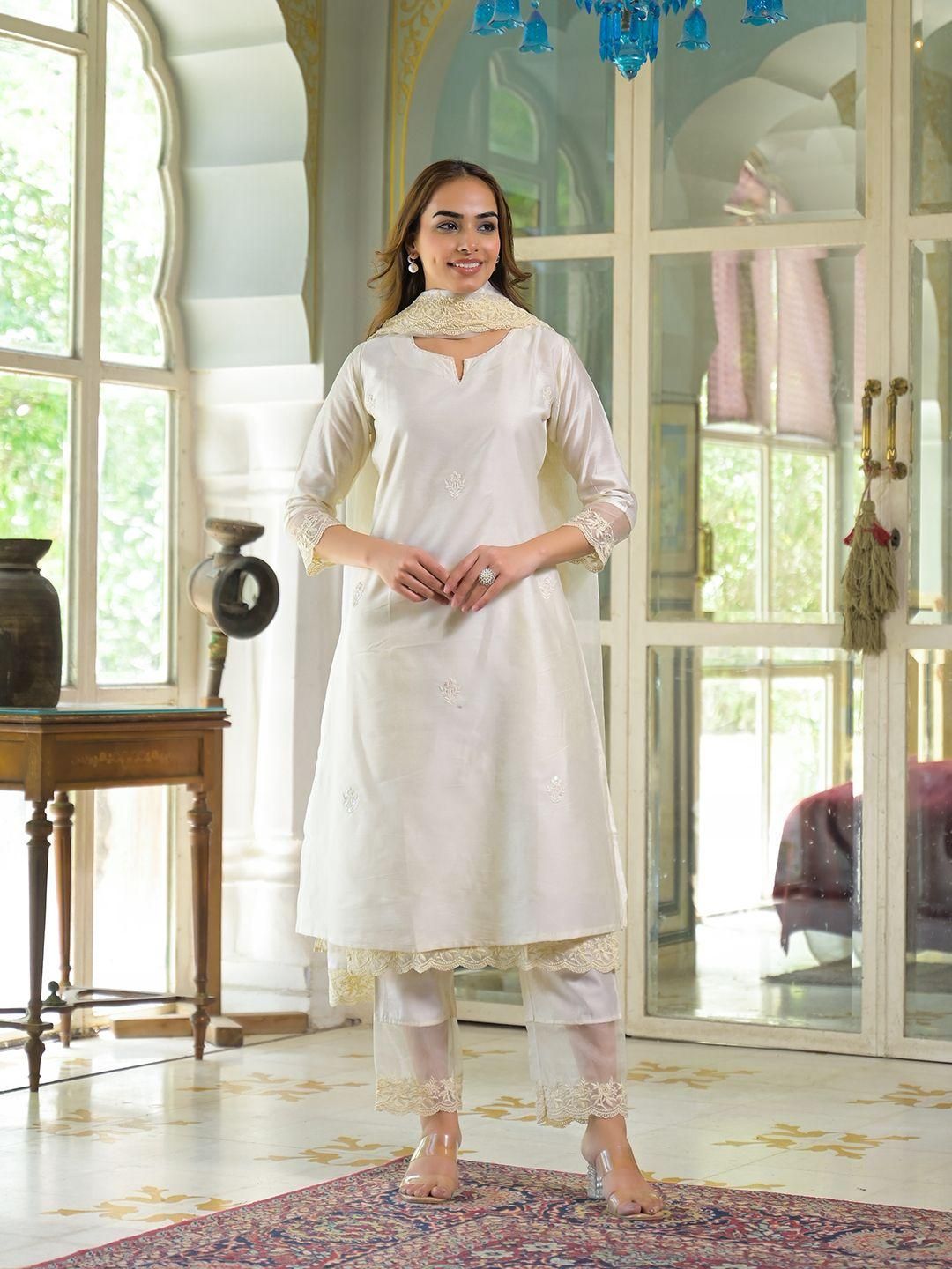 Dhiyona KL Women Cream Chanderi Silk Kurta With Trousers & Dupatta