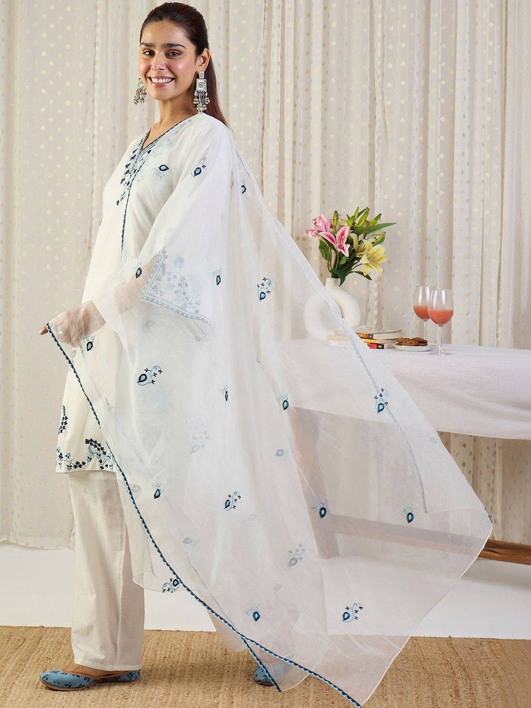Ethnic Motifs Embroidered Thread Work Pure Cotton Kurta With Trousers & Dupatta