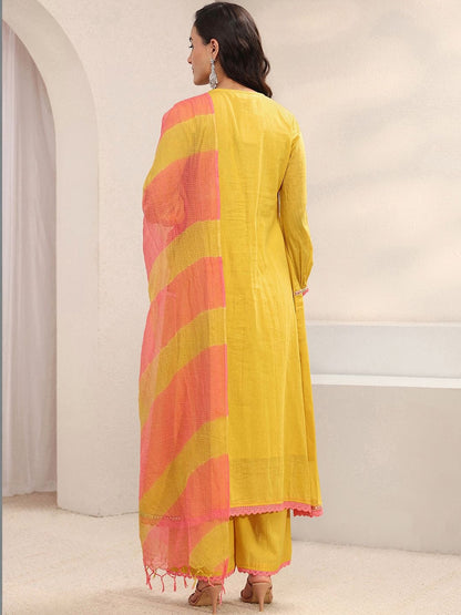 Women Floral Embroidered Regular Thread Work Kurta with Palazzos & With Dupatta