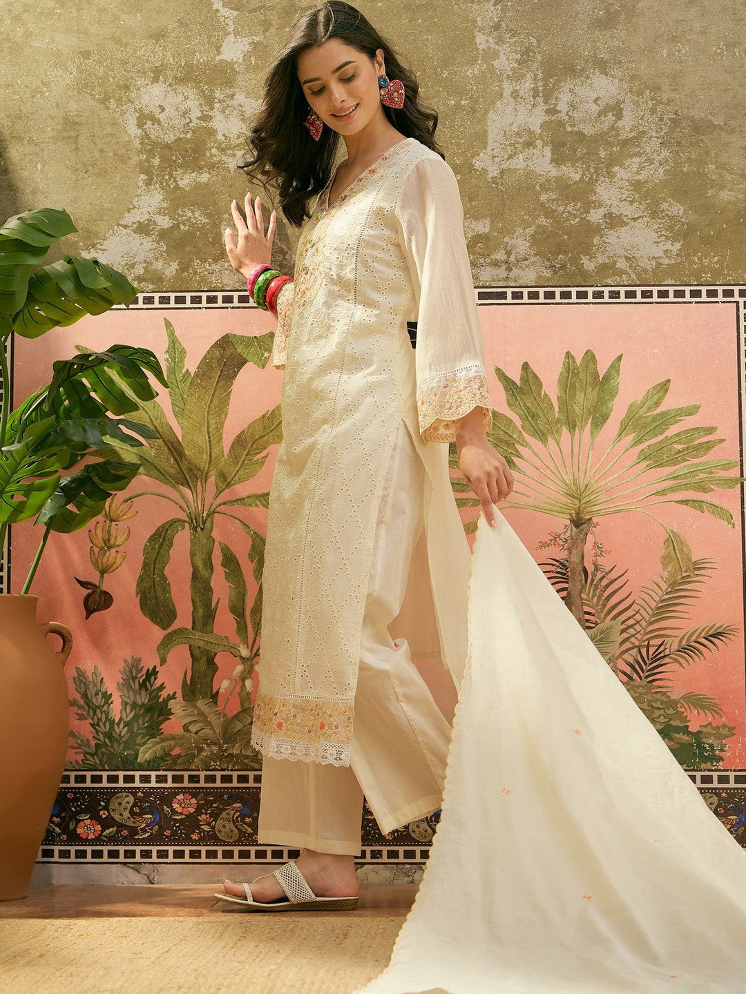 Women Ethnic Motifs Embroidered Regular Thread Work Pure Cotton Kurta with Trousers & With Dupatta