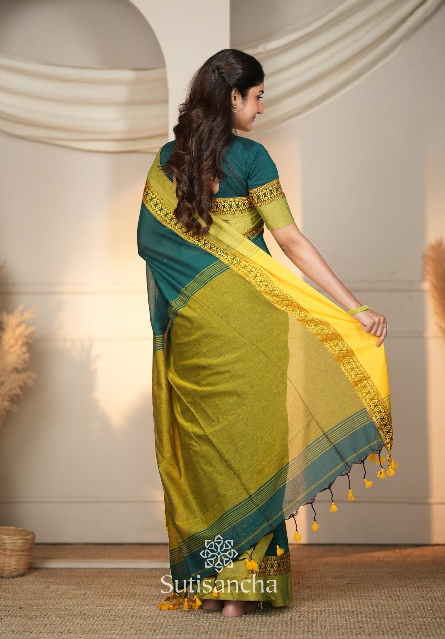 Dhiyona SS Timeless Weave Bengal Cotton Saree by Sutisancha