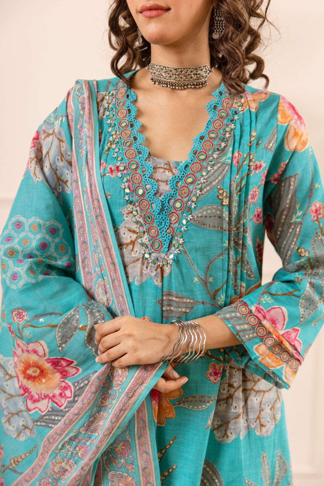 Karen artic embroidery cotton suit set