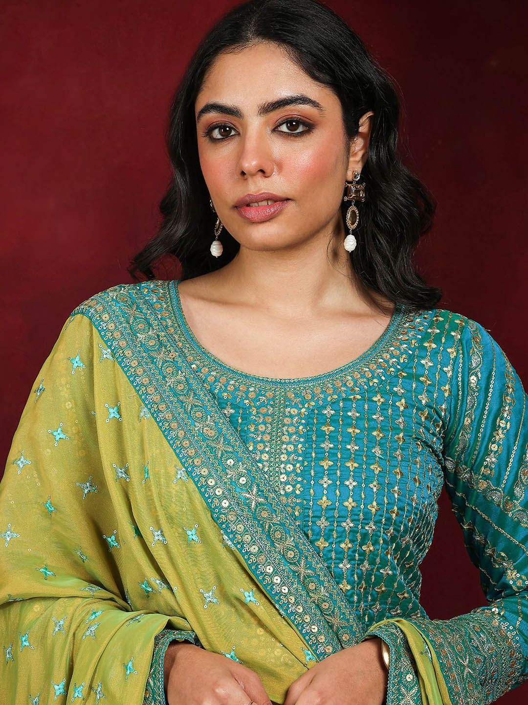 Dhiyona LL Sequinnce Embellished Round Neck Kurta with Palazzos & Dupatta