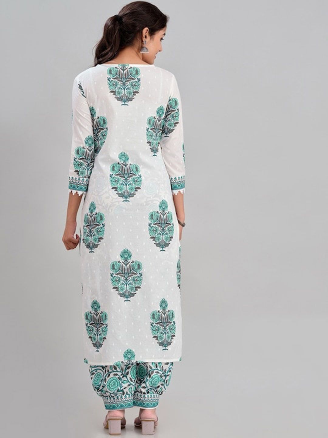 Dhiyona KL Women Floral Printed Regular Pure Cotton Kurta with Palazzos & With Dupatta