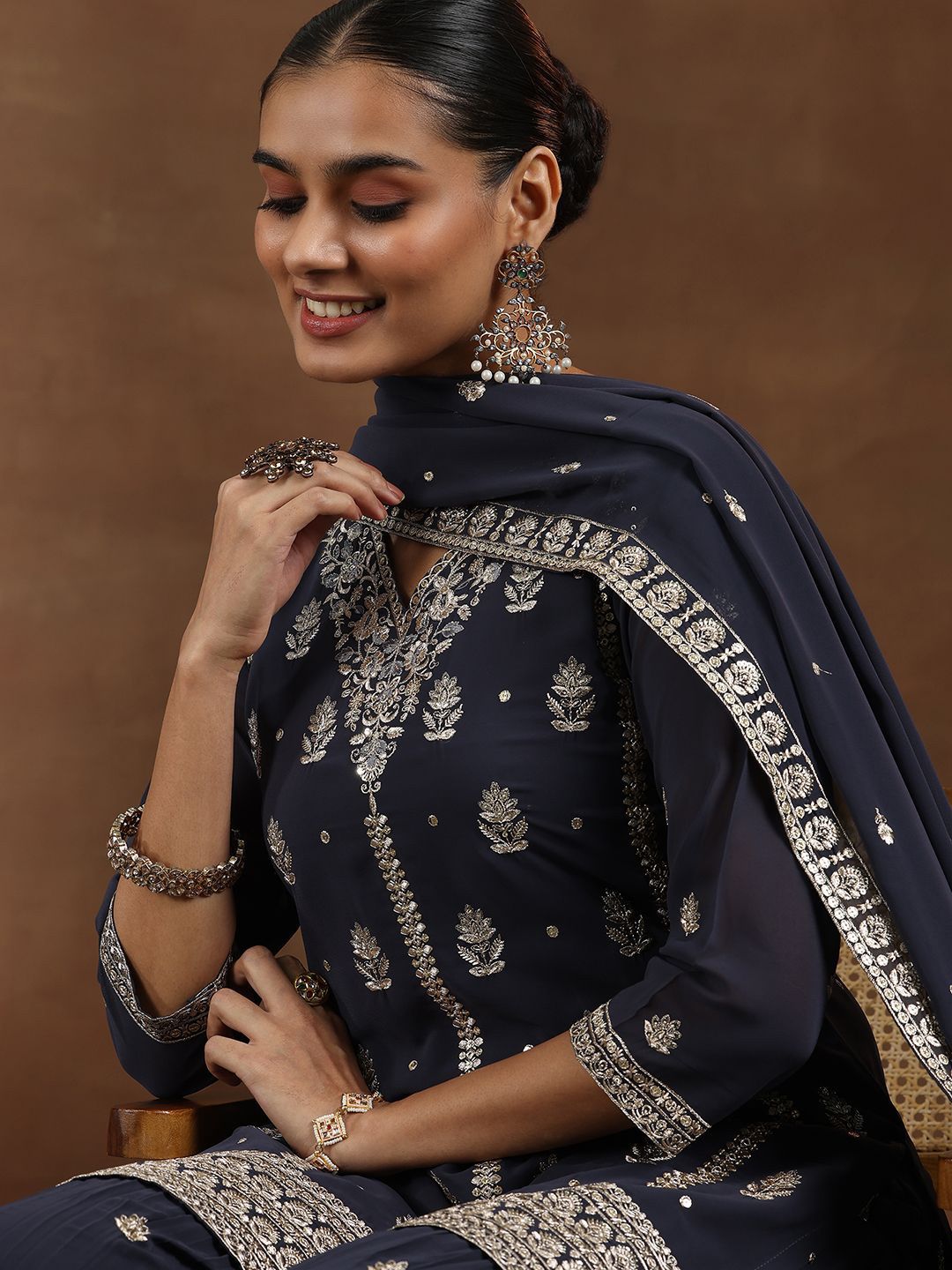 Dhiyona LL Women Floral Embroidered Regular Kurta with Palazzos & With Dupatta