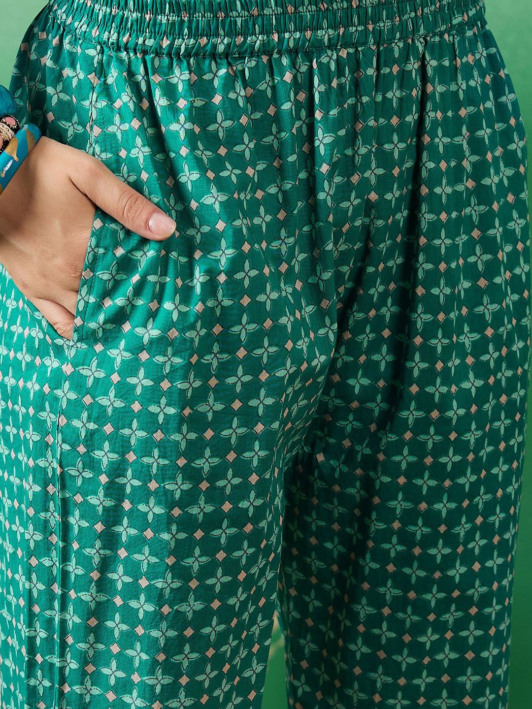 Dhiyona SN Women's Printed Pure Cotton Straight Kurta With Trousers & Dupatta