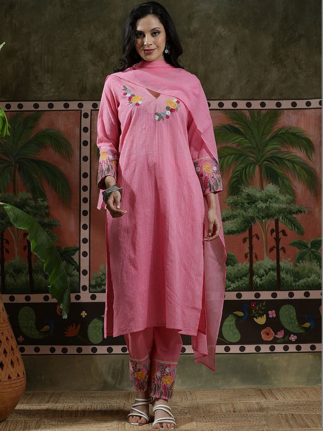 Dhiyona SN Embroidered Pure Cotton V-Neck Kurta & Trousers Kurta Sets