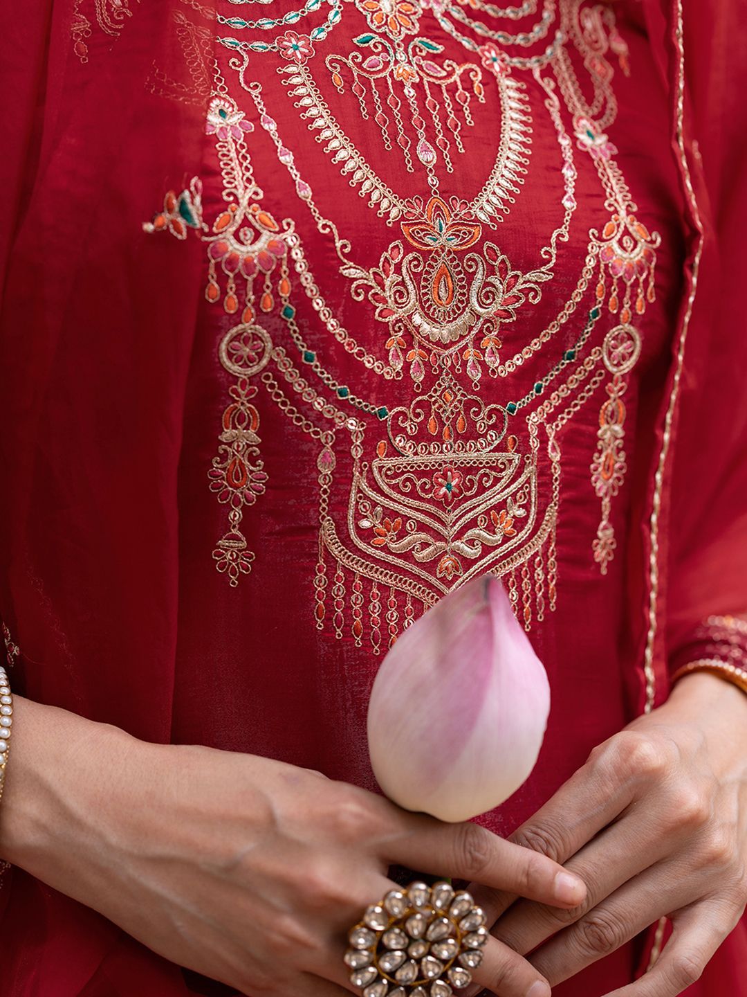 Dhiyona CH Ethnic Motifs Embroidered Thread Work Kurta with Trousers & With Dupatta