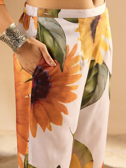 Women Floral Printed Regular Kurta with Trousers