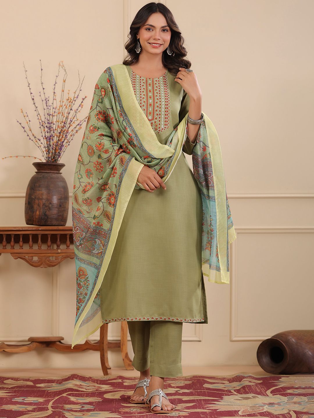 Dhiyona RR Women's Ethnic Motifs Embroidered Thread Work Kurta With Trousers & Dupatta