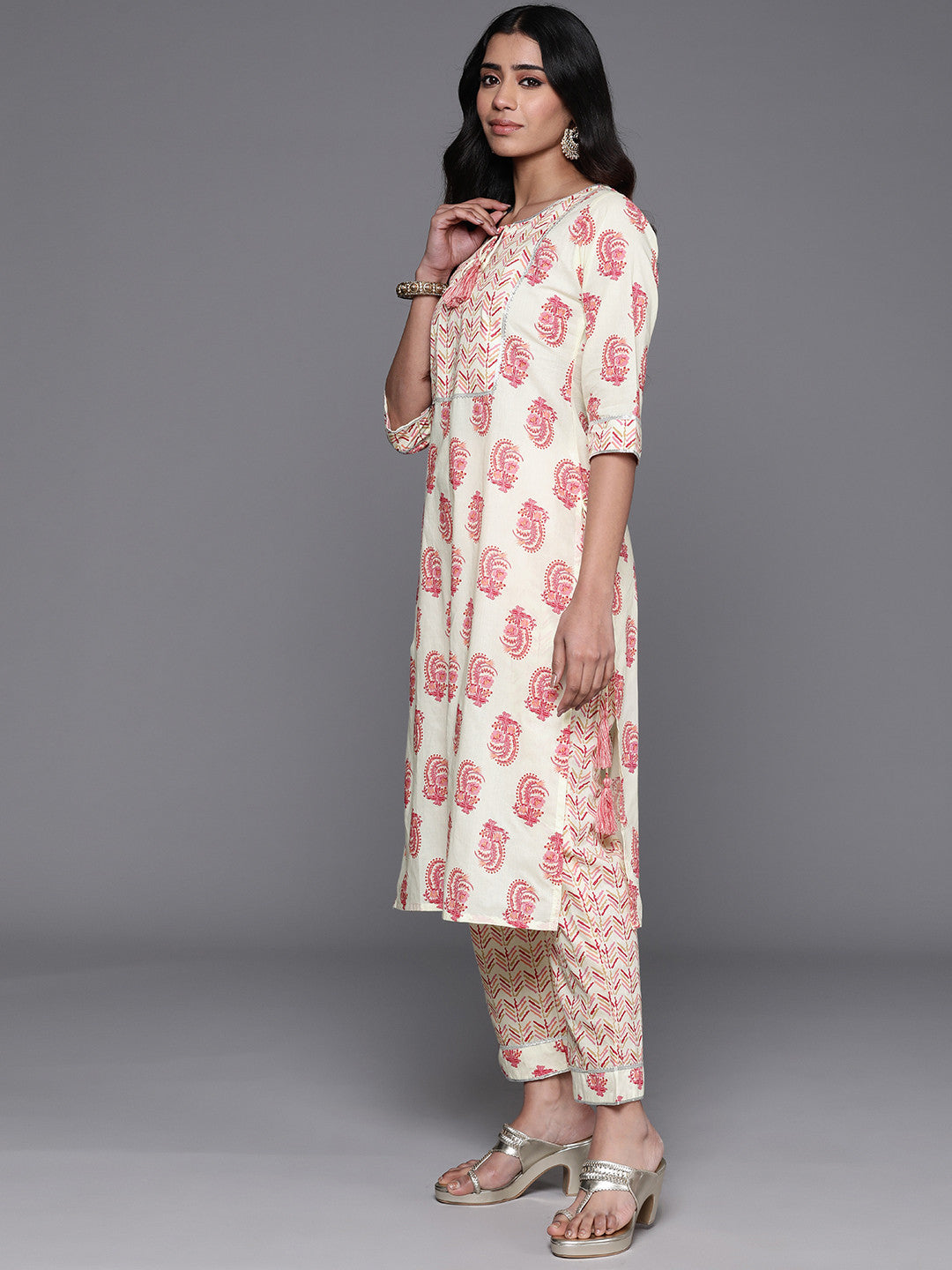 Women Floral Printed Regular Gotta Patti Pure Cotton Kurta with Trousers & Dupatta