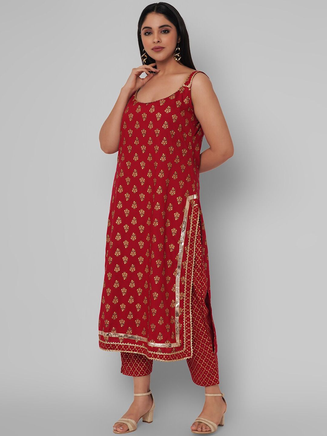 Dhiyona KL Women Red Ethnic Motifs Embroidered Gotta Patti Kurti with Trousers & With Dupatta