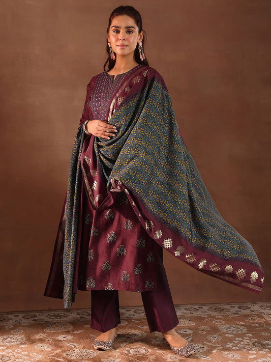 Floral Printed Thread Work Straight Kurta With Trousers & Dupatta