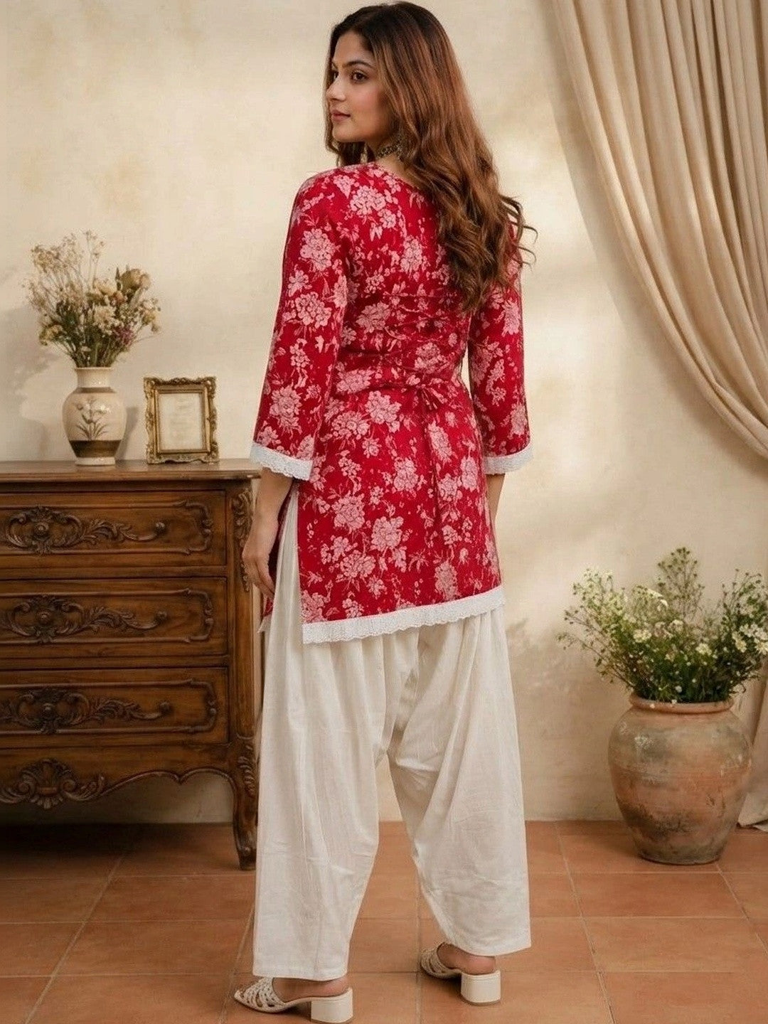 Women Floral Printed Regular Pure Cotton Kurta with farsi salwar