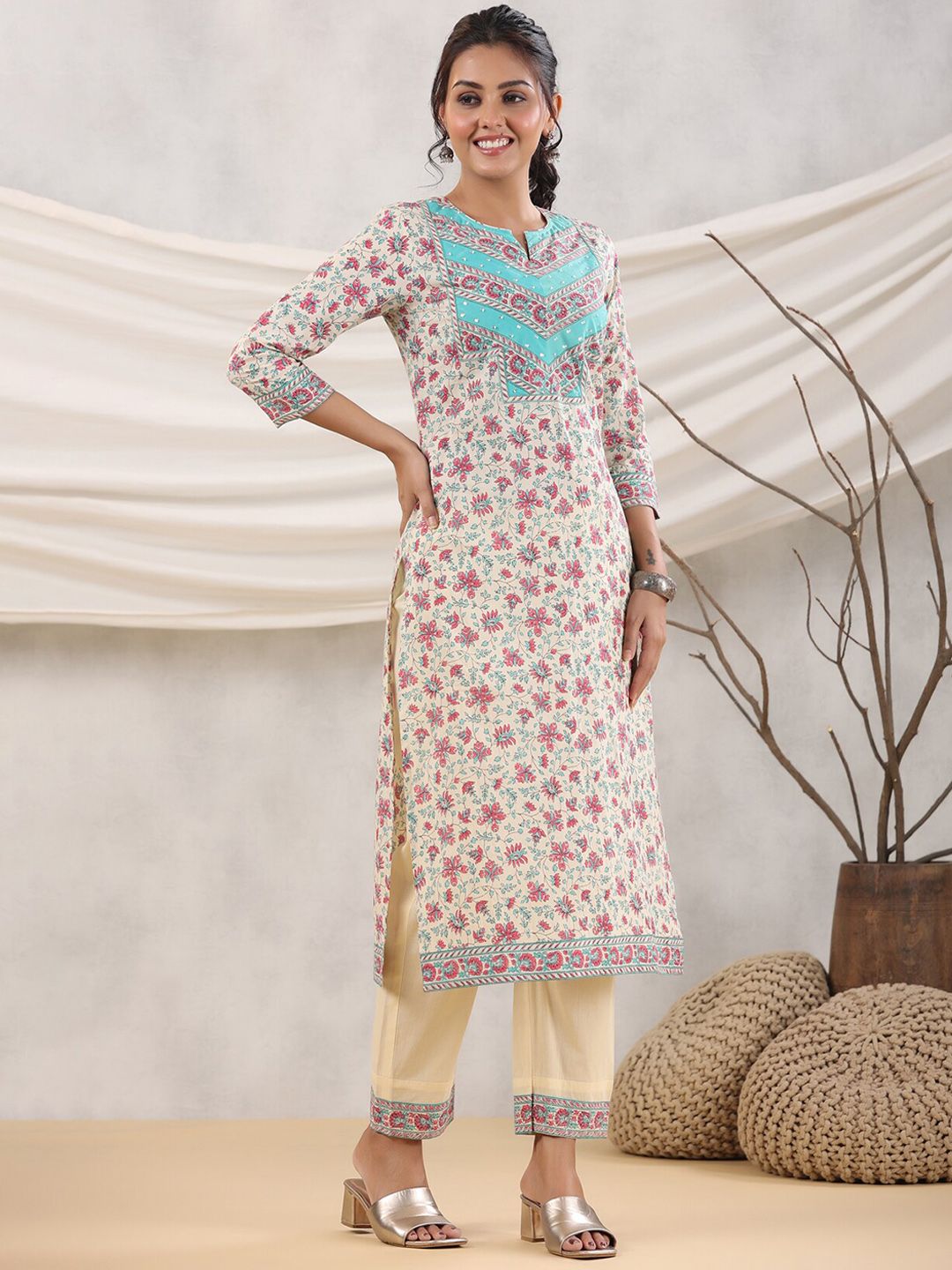Dhiyona RR Women's Floral Printed Regular Sequinned Pure Cotton Kurta with Trousers