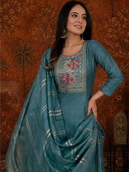 Women Floral Embroidered Regular Thread Work Kurta with Trousers & With Dupatta